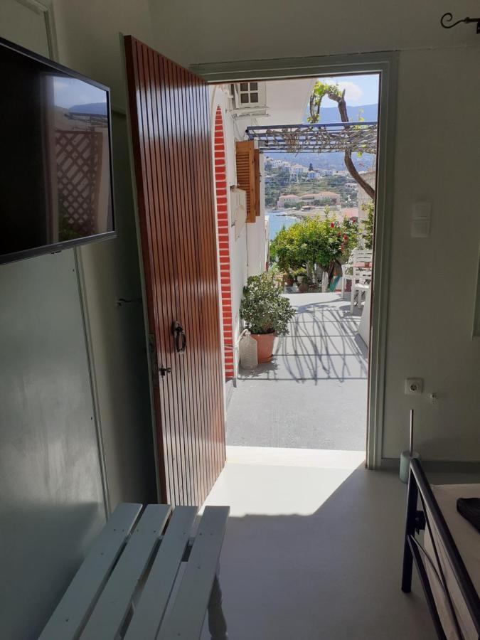 Green Sea View Poros Town Exterior photo